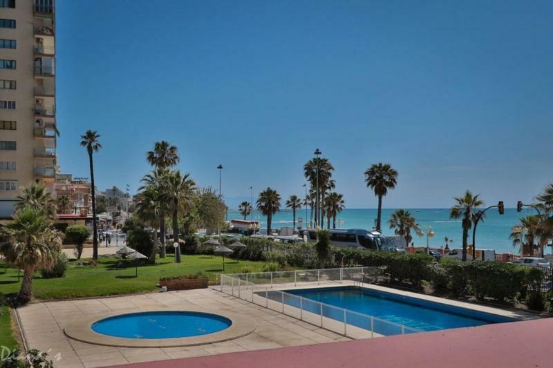 Ferienwohnung Estudio Frente Al Mar Benalmádena Exterior foto